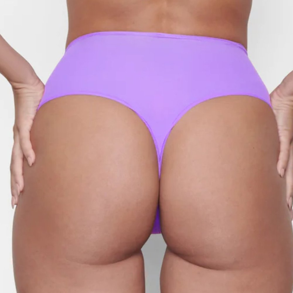 SKIMS FITS EVERYBODY HIGH-WAISTED THONG